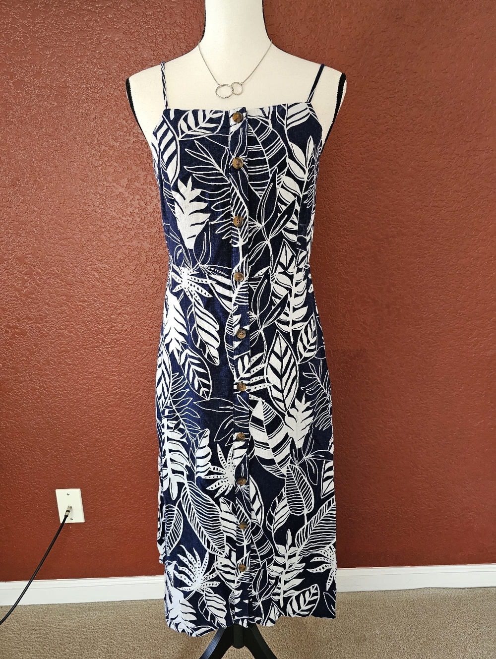 Old Navy Navy and White Leaf-Print Button-Front Midi Dress